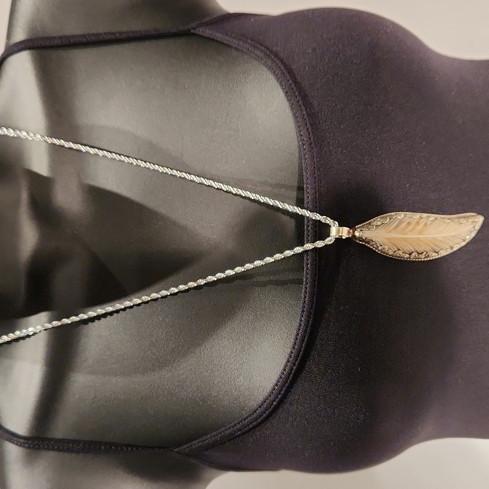"NEW" Buffalo Bone Carved Feather Necklace